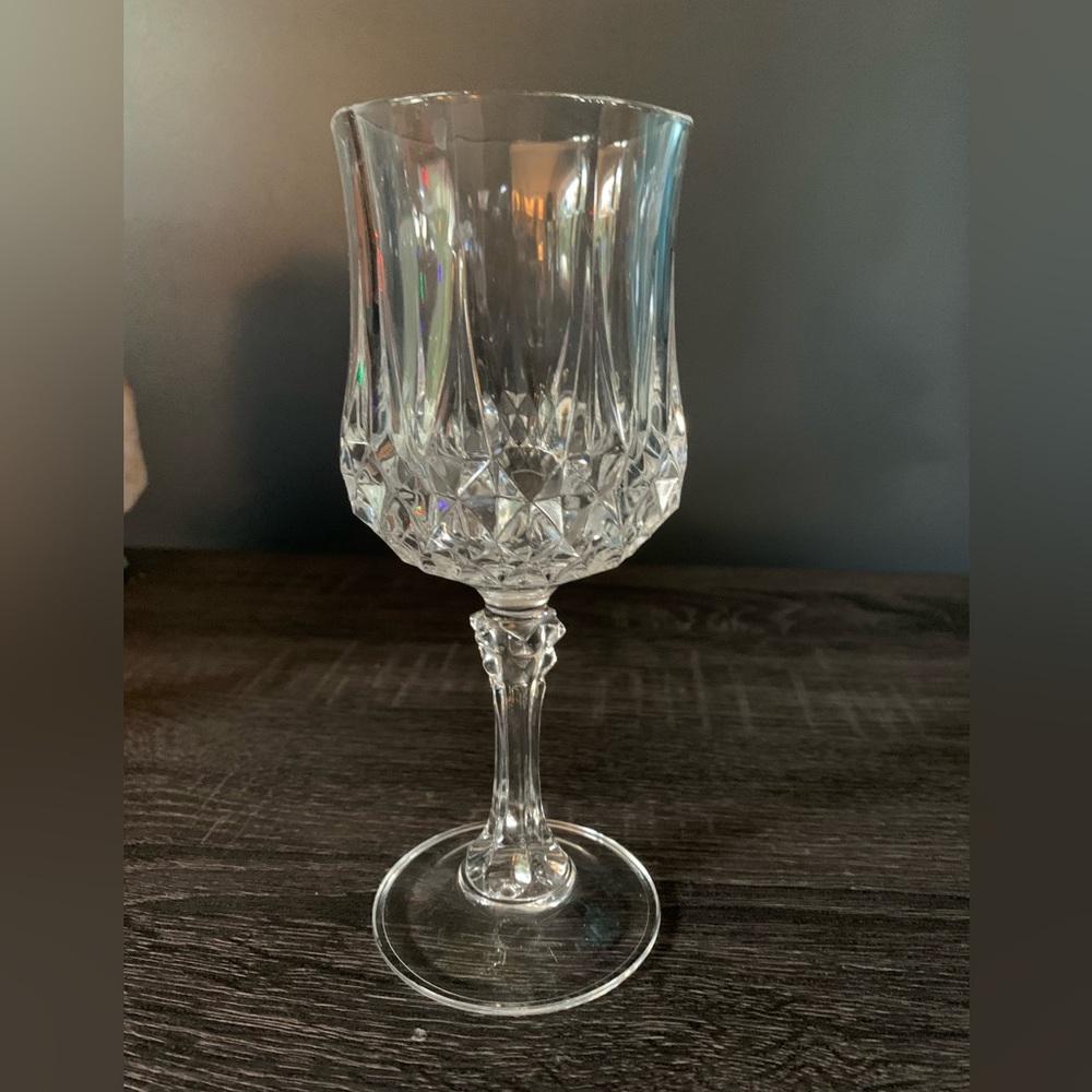 EUC 6 Cristal D’Arques Longchamp Wine Glasses in Box